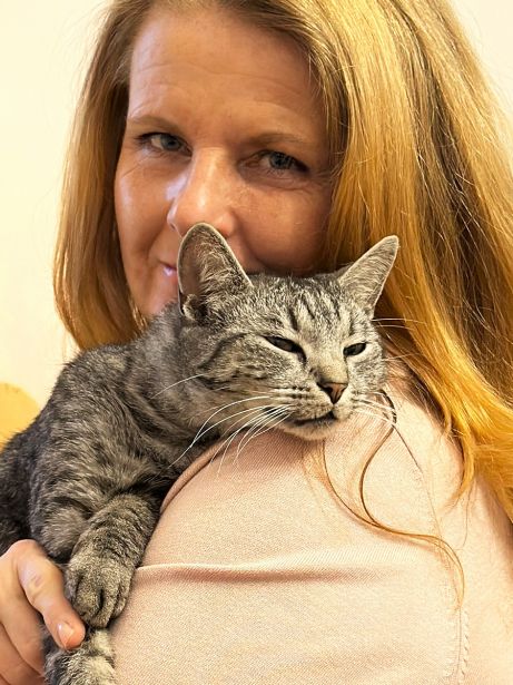 Petra und Katze Energie Tiergespräche